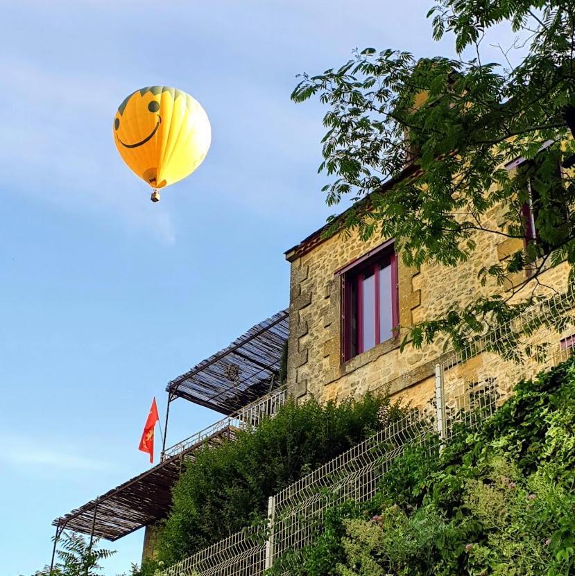 Les Hauts De Domme - Chambres D'Hotes ภายนอก รูปภาพ